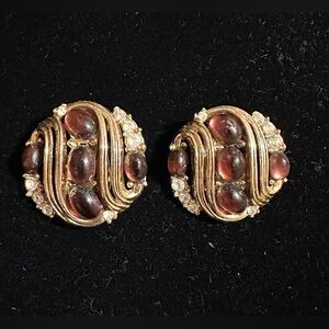 Vintage Trifari Topaz Cabochon Gold Tone Clip On Earrings